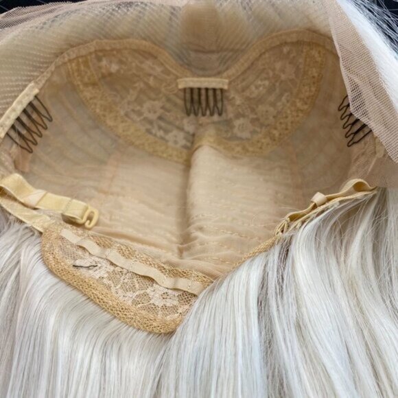 Platinum Blonde Lace Wigs - Picture 4 of 5